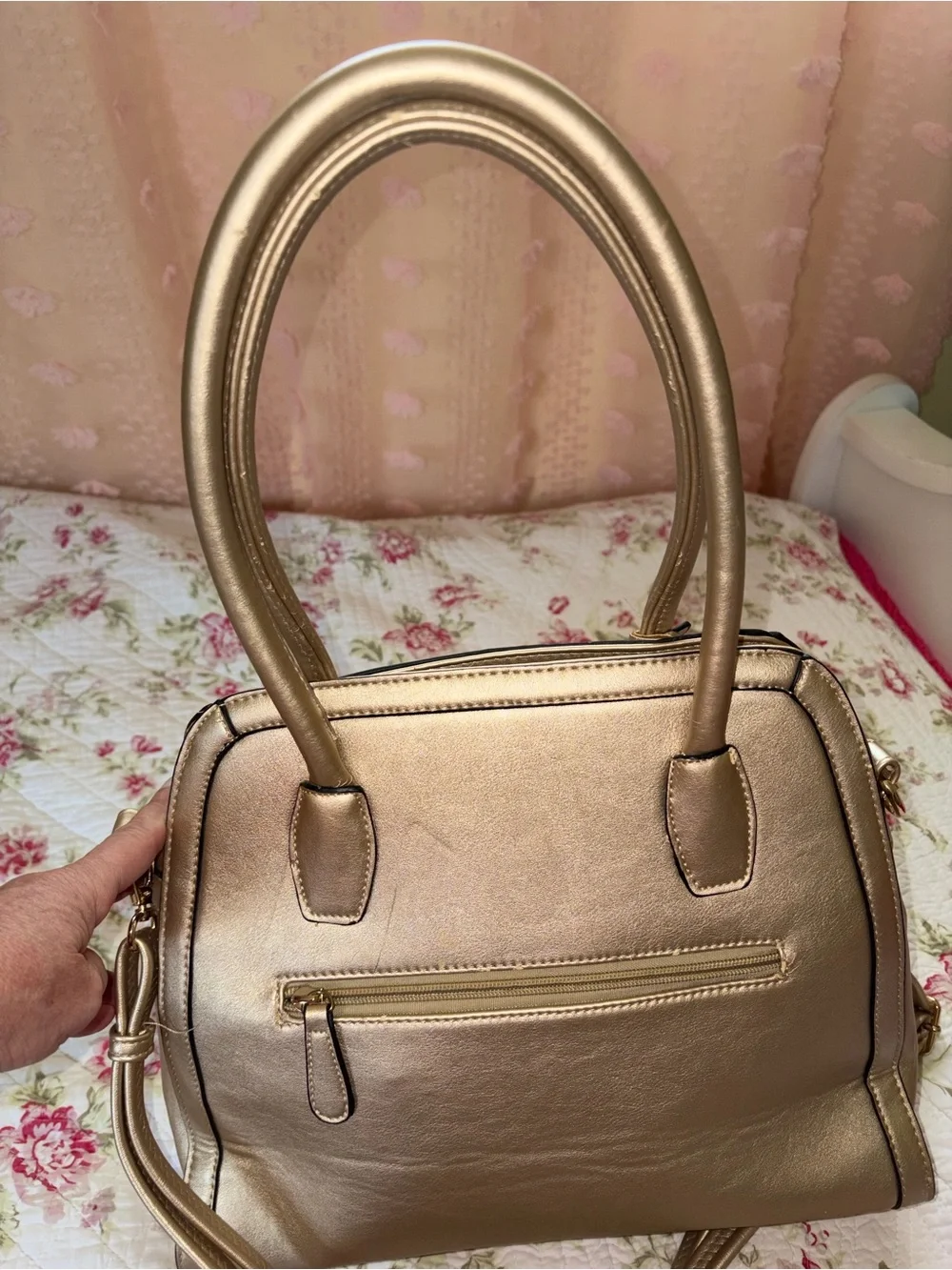 Michael Kors Metallic Gold Quilted Logo Detail Gorgeous bag!